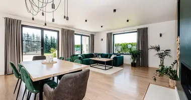Maison dans Mrowino, Pologne