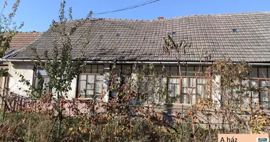 3 room house in Baracs, Hungary