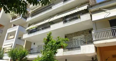 Szeregowiec 6 pokojów w Peristasi, Grecja
