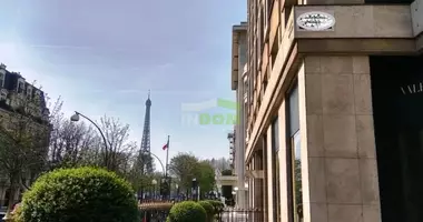 Propriété commerciale 1 800 m² dans Paris, France