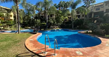 Apartamento 2 habitaciones en Estepona, Španjolska