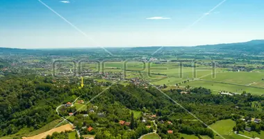 Terrain dans Opcina Brdovec, Croatie