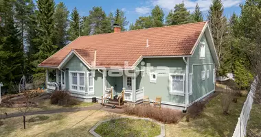 Casa 6 habitaciones en Raahe, Finlandia