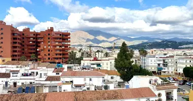3 bedroom apartment in Estepona, Spain