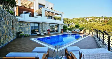 Villa 5 rooms with parking, with Sea view, with Swimming pool in Alanya, Turkey