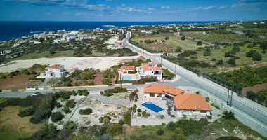 Haus 4 Schlafzimmer in Peyia, Zypern