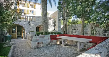 Villa 5 Zimmer in Sustas, Montenegro
