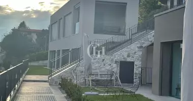 Mieszkanie 7 pokojów w Gera Lario, Włochy