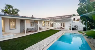 4 bedroom house with Air conditioner, with Swimming pool, with Floor heating in Greater Nicosia, Cyprus