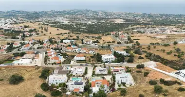 4 bedroom house in Peyia, Cyprus