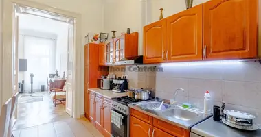 Apartamento 3 habitaciones en Budapest, Hungría