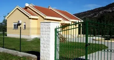 Haus 6 Schlafzimmer in Podgorica, Montenegro