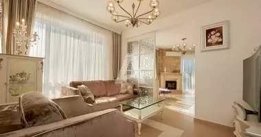 Penthouse  mit Möbliert, mit Klimaanlage, mit Meerblick in Becici, Montenegro