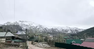 Участок земли в Чимган, Узбекистан