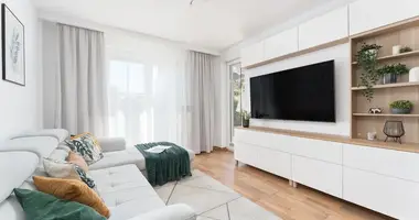Квартира 2 комнаты в Варшава, Польша
