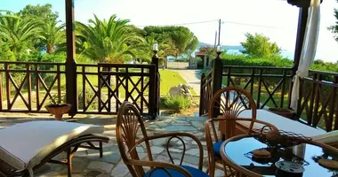 Cottage 5 bedrooms in Nea Roda, Greece