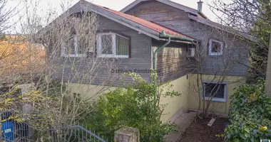 8 room house in Biatorbagy, Hungary