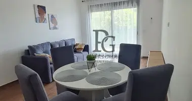 2 bedroom apartment in Dobra Voda, Montenegro