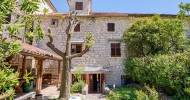 Mieszkanie 9 pokojów w Zupci, Czarnogóra