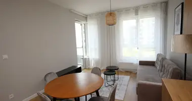 Mieszkanie 2 pokoi w Warszawa, Polska