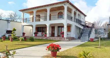 6 bedroom house in oikismos agioi anargyroi, Greece