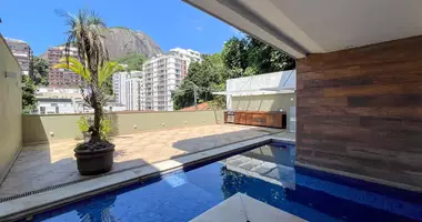 5 room house in Regiao Geografica Imediata do Rio de Janeiro, Brazil