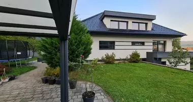 Дом в Гросупле, Словения