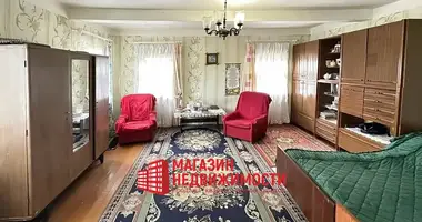 Dom w Ejsmantauski sielski Saviet, Białoruś