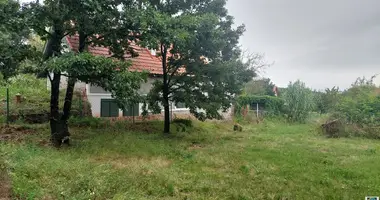 2 room house in Revfueloep, Hungary