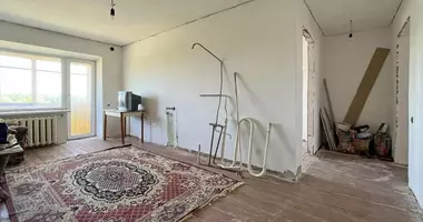 3 room apartment in Lapichi, Belarus