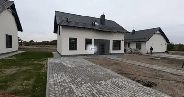 Casa 3 habitaciones en Nowy, Rusia