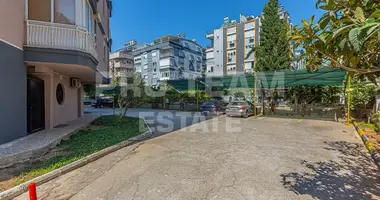 Квартира 4 комнаты в Муратпаша, Турция