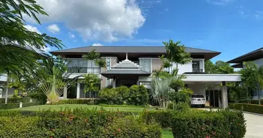 Villa 5 chambres avec Fenêtres double vitrage, avec Meublesd, avec Climatiseur dans Phuket, Thaïlande