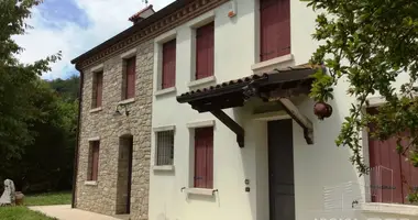 3 bedroom house in Teolo, Italy