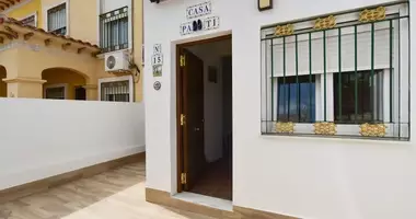 Adosado Adosado 3 habitaciones con Junto al mar en Torrevieja, España