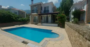 Villa 4 habitaciones con Balcón, con Aire acondicionado, con Vista a la montaña en Trimithi, Chipre del Norte