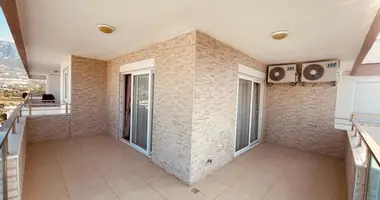 Dúplex 4 habitaciones con ascensor, con la piscina, con vistas a las montañas en Alanya, Turquía