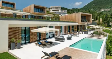 Villa 10 zimmer mit Straße in Gardone Riviera, Italien