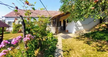 3 room house in Penc, Hungary