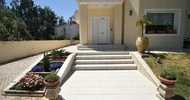 4 bedroom Mansion in Municipality of Loutraki and Agioi Theodoroi, Greece