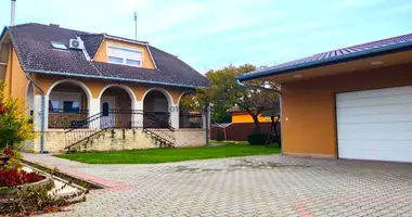 Casa 5 habitaciones en Pilis, Hungría