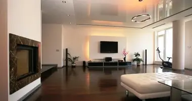 Appartement 4 chambres dans Navapolack, Bélarus