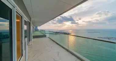 Appartement 3 chambres dans Doubaï, Émirats arabes unis