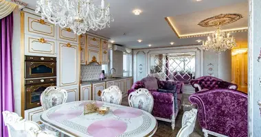 Apartamento 4 habitaciones en Minsk, Bielorrusia