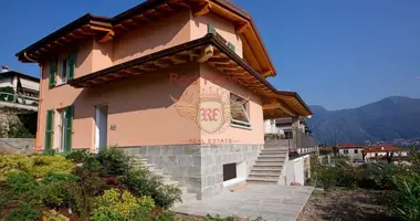 Villa 4 bedrooms in Ossuccio, Italy