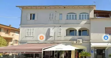 Квартира 50 комнат в Терни, Италия