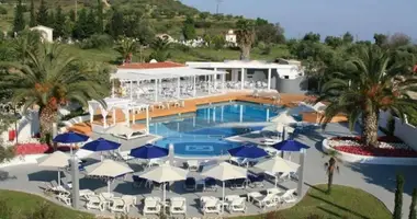 Hotel 6 500 m² w Pefkochori, Grecja