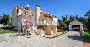 9 room house in Kastel Novi, Croatia