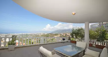 Villa 4 Zimmer mit Meerblick, mit Schwimmbad, mit Überdachter Parkplatz in Alanya, Türkei