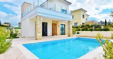 Villa 4 Zimmer mit Meerblick, mit Schwimmbad, mit Erste Küstenlinie in Peyia, Cyprus